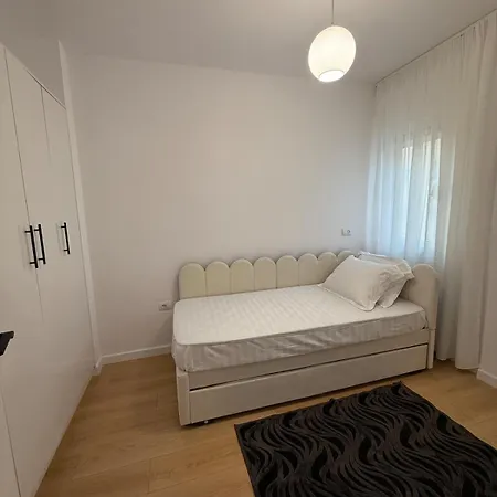 Aura Lezhë